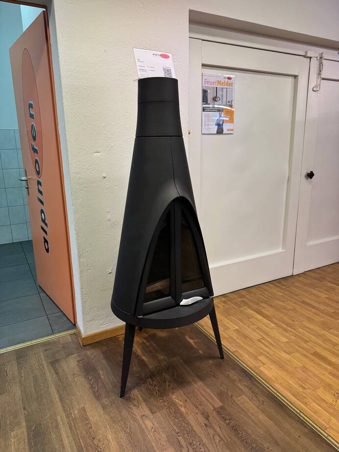 Poêle

Tipi **modèle d'expo** au lieu de CHF 4 100.-seulement CHF 2 400.- 